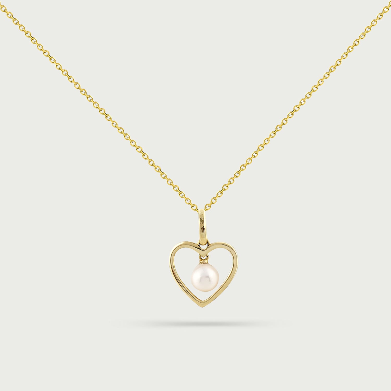 Cue the Heart Pearl Necklace