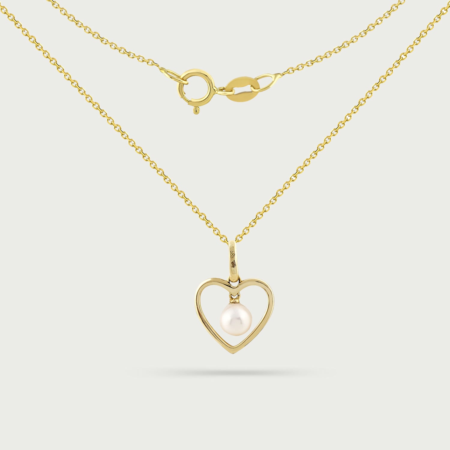 Cue the Heart Pearl Necklace