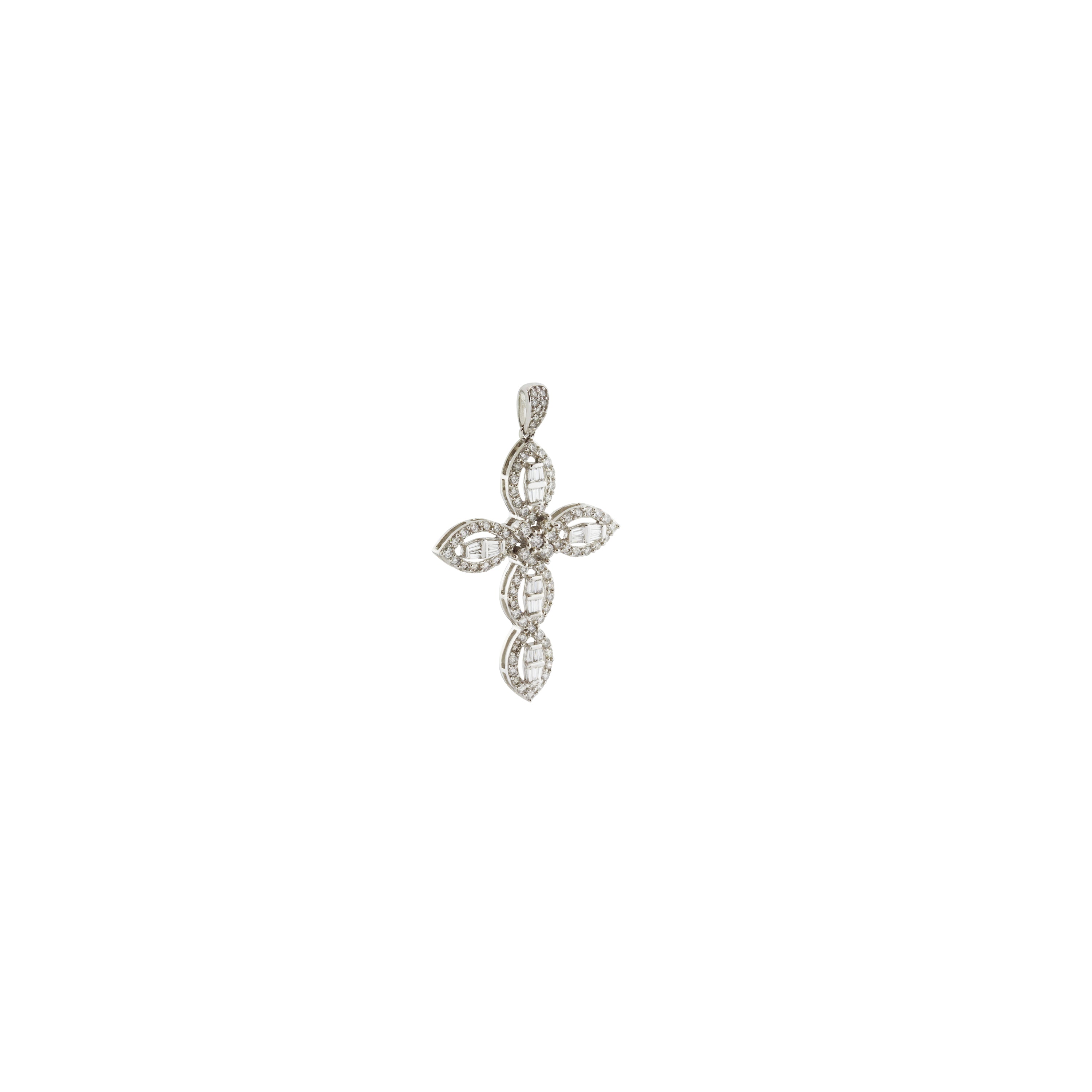 Amariné Cross Diamond Pendant