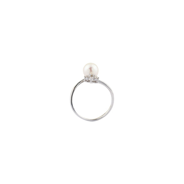 Radiant Unison of Pearl and Star White Gold Ring
