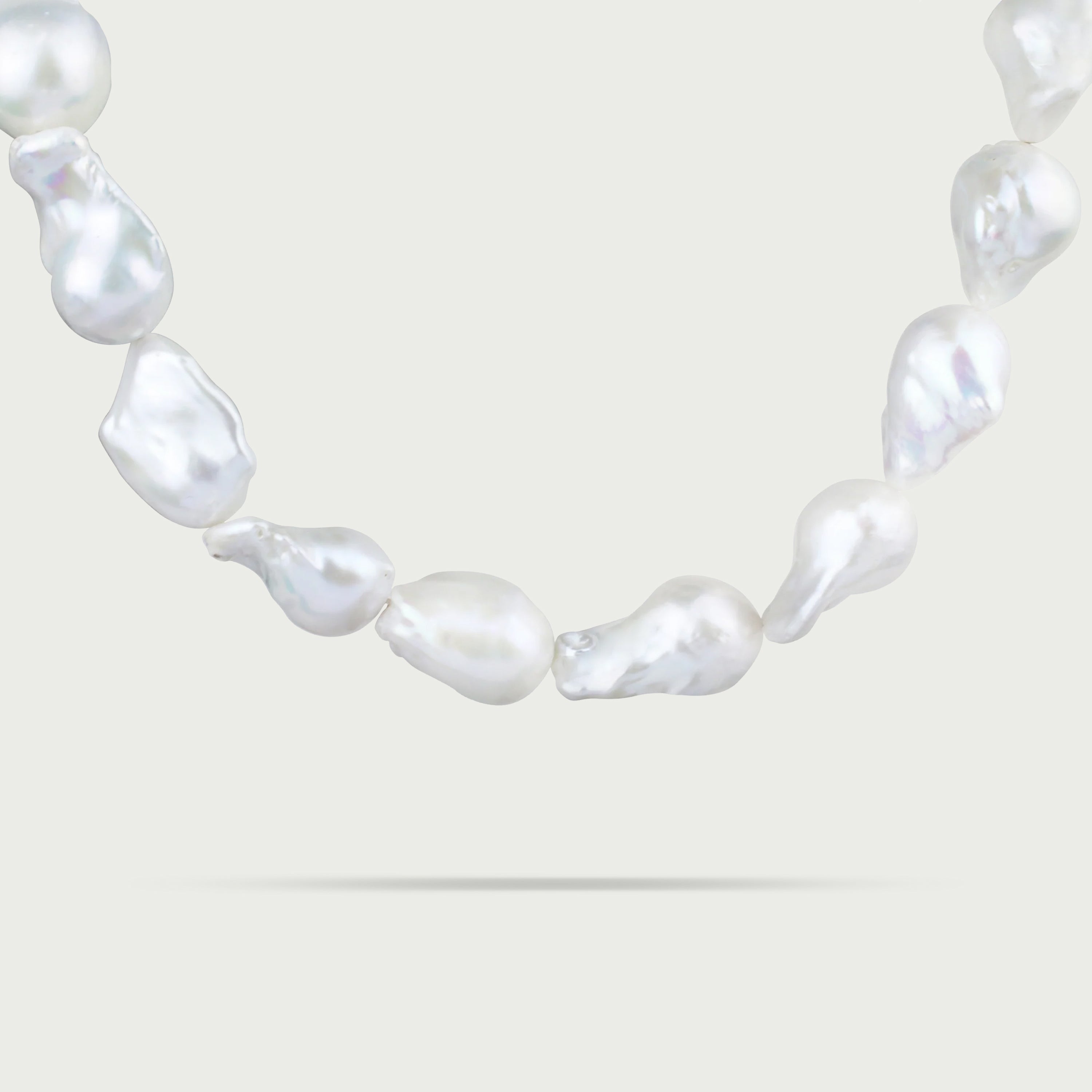 Sunkissed Abyss Pearl Necklace