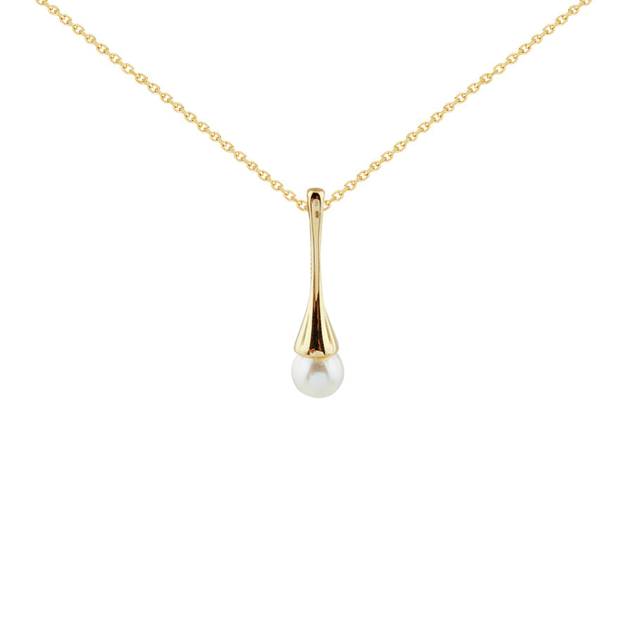 Opulent Shore Gold and Pearl  Necklace