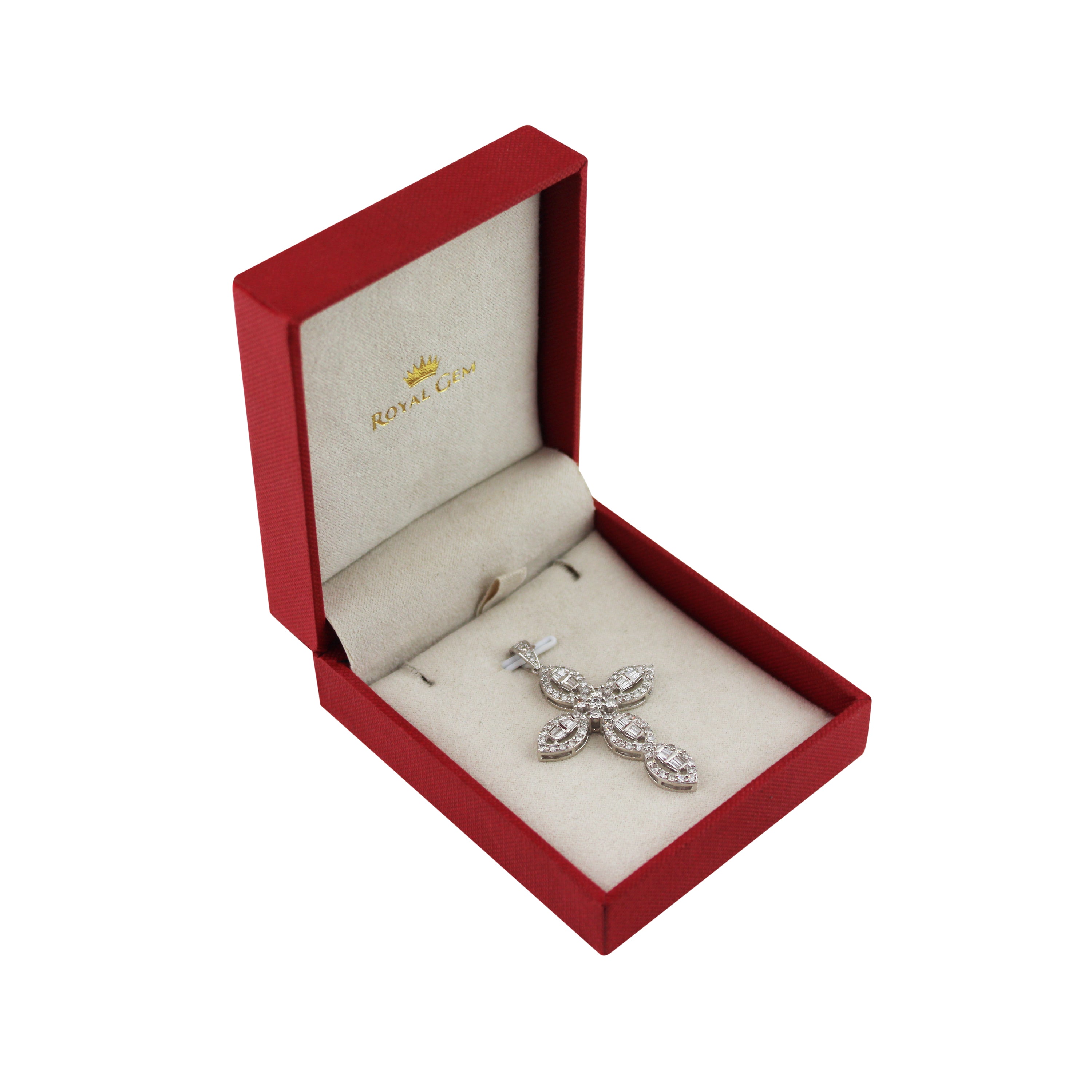 Amariné Cross Diamond Pendant