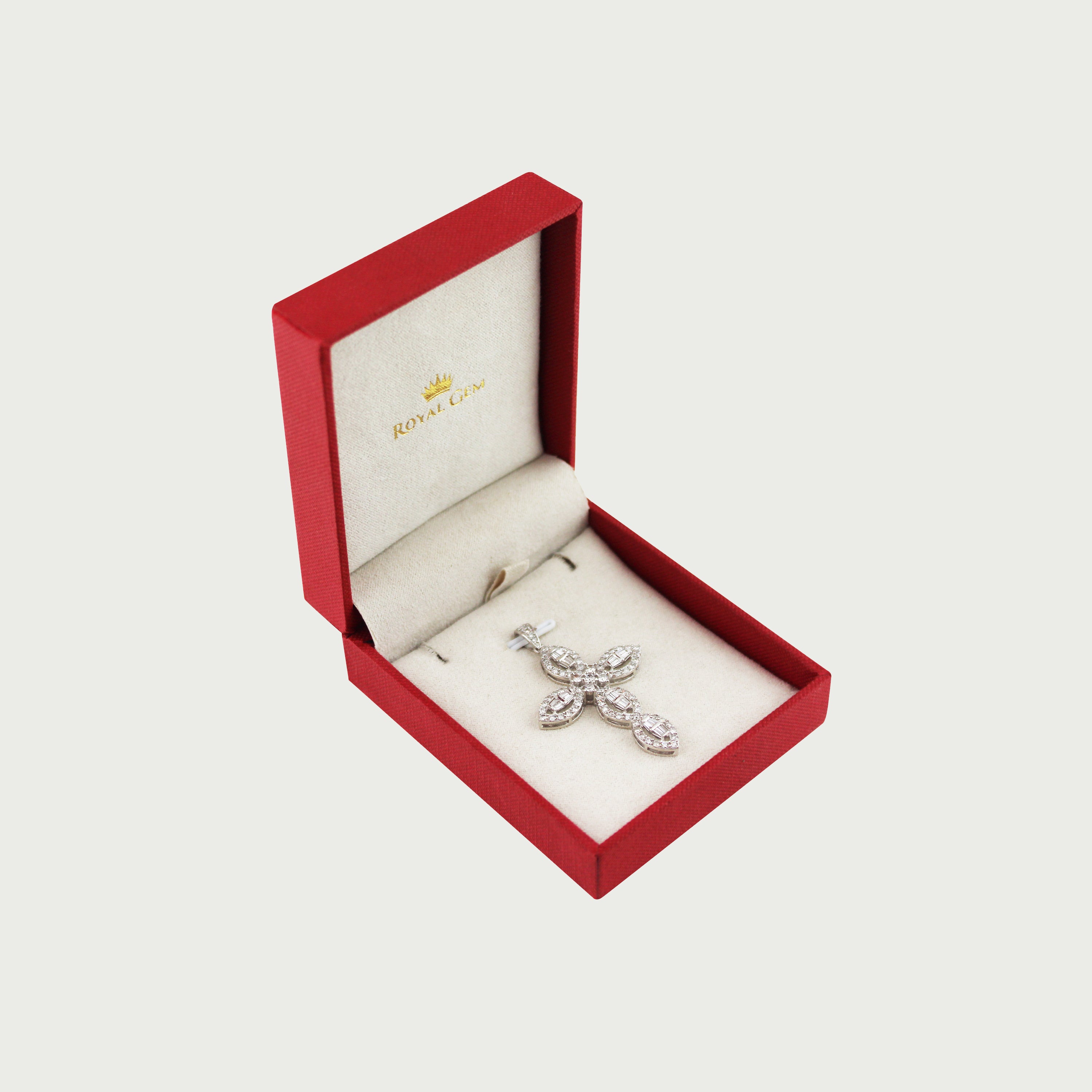 Amariné Cross Diamond Pendant