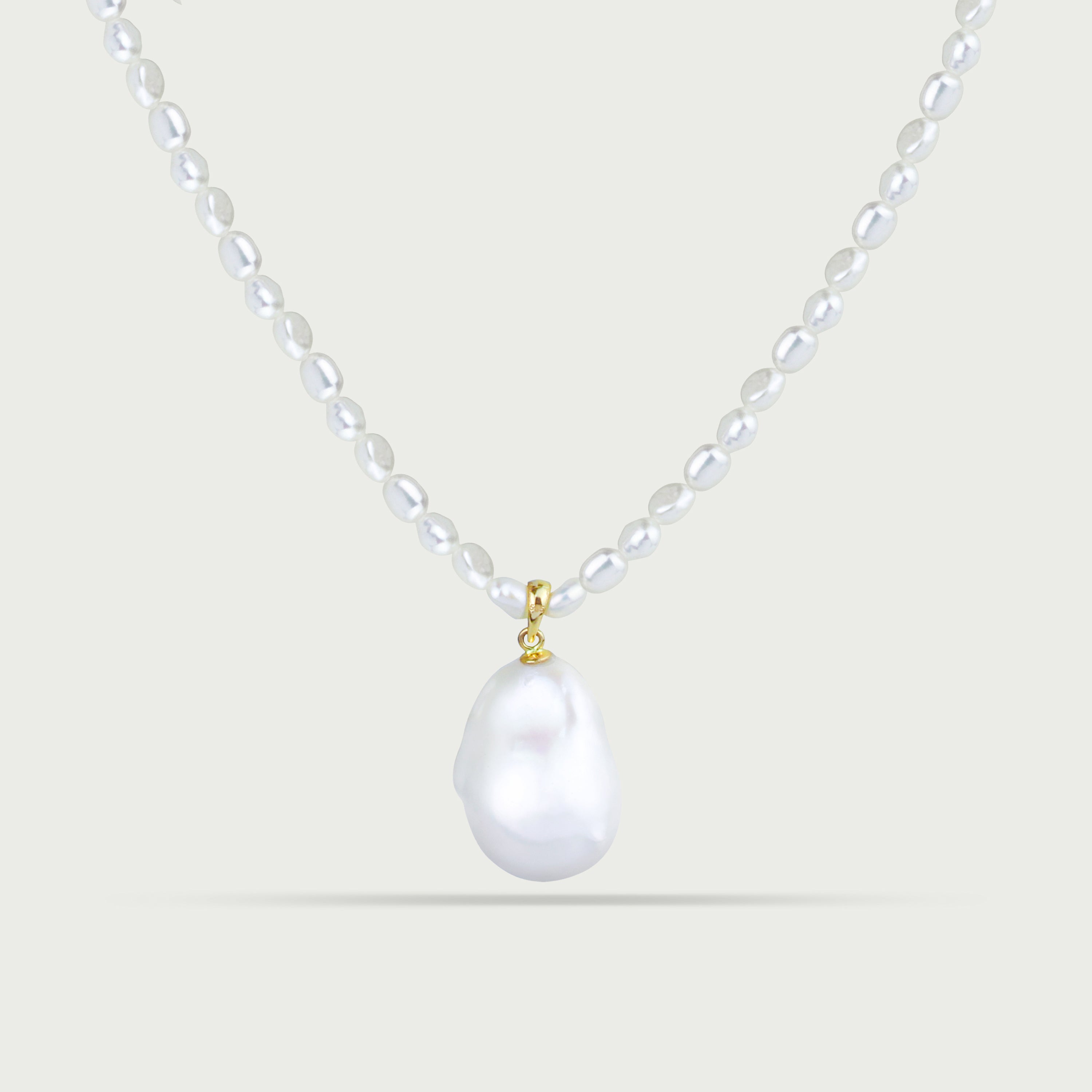 Siren's Drop Pearl Necklace