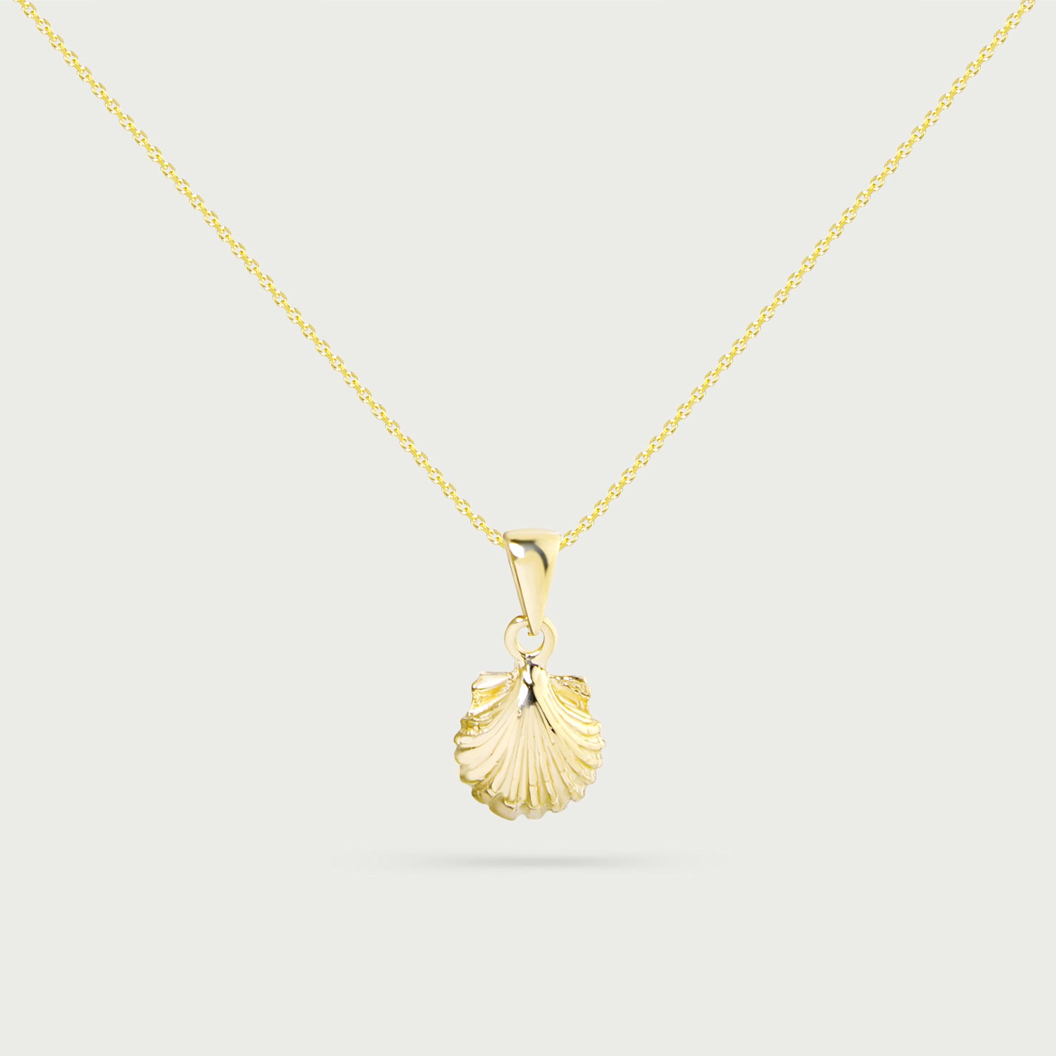 Chasing Sunshine Clam Gold Necklace