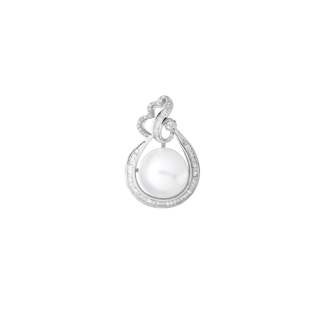 White South Sea Pearl with Diamond Pendant