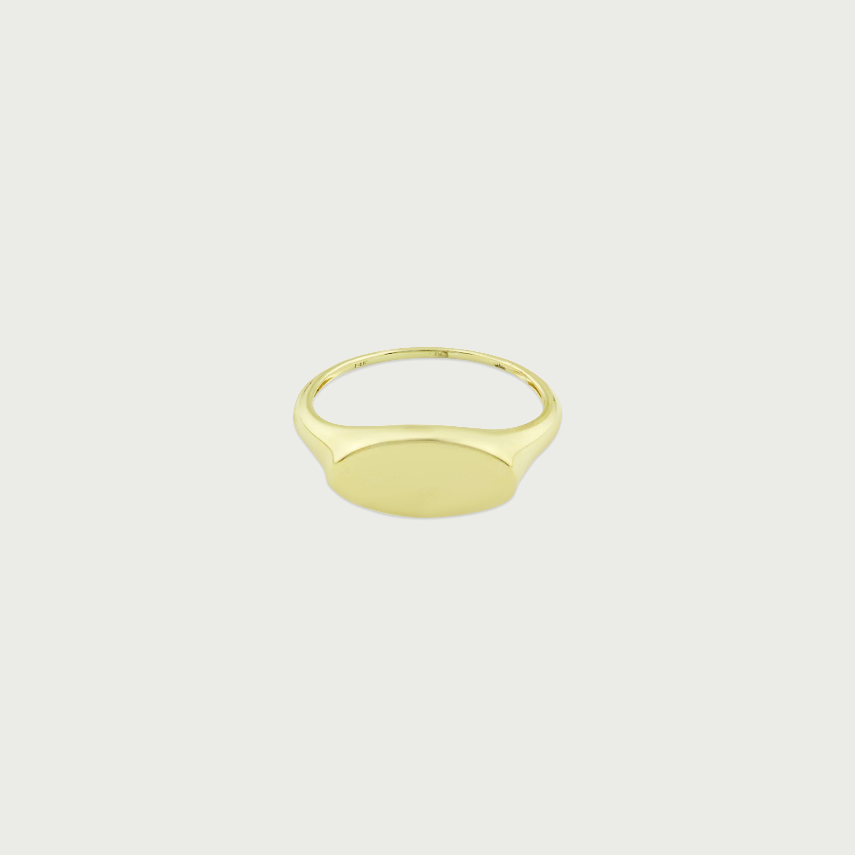 Centerstage Oval Gold Ring