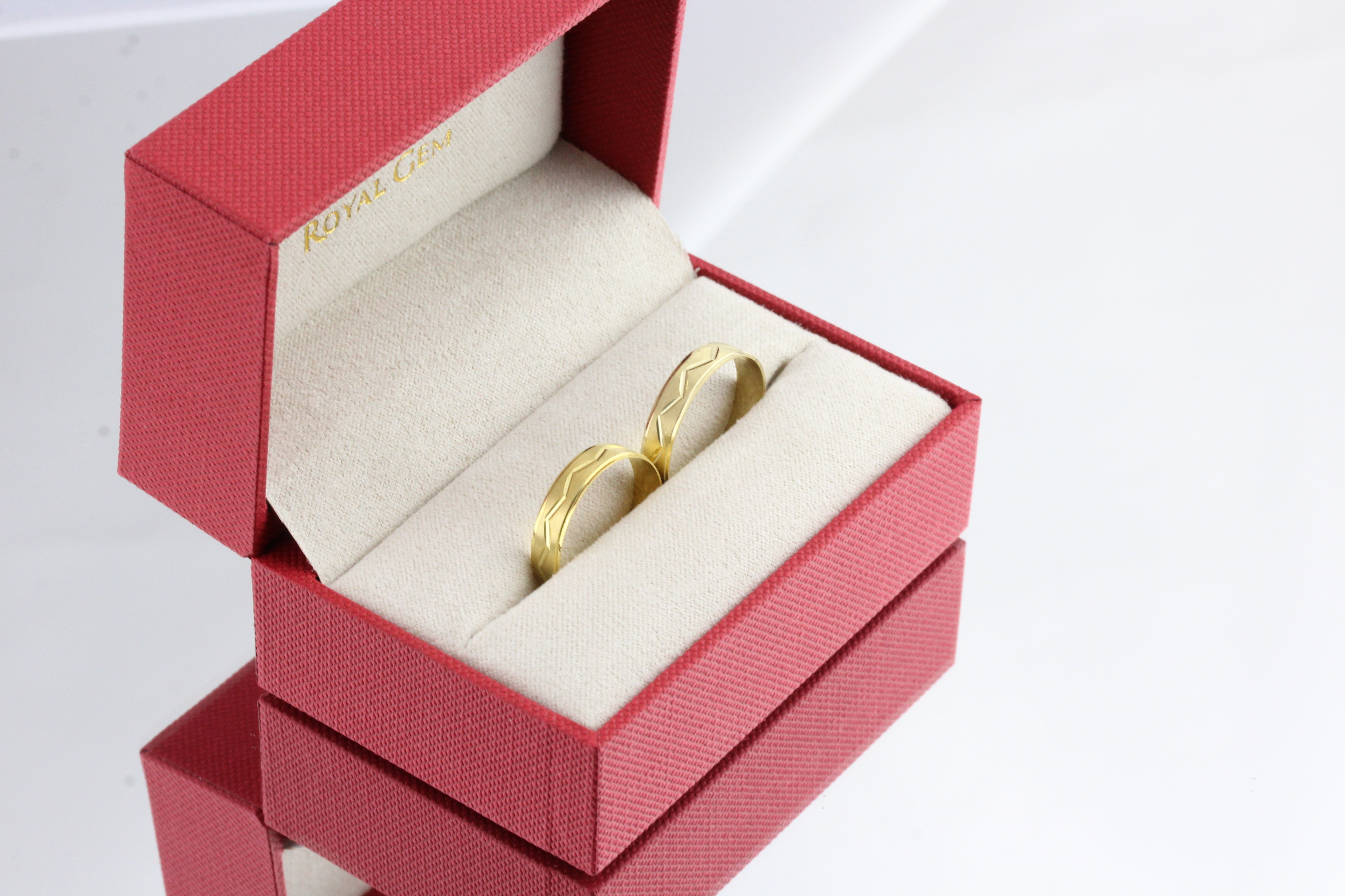 Epona Gold Wedding Ring