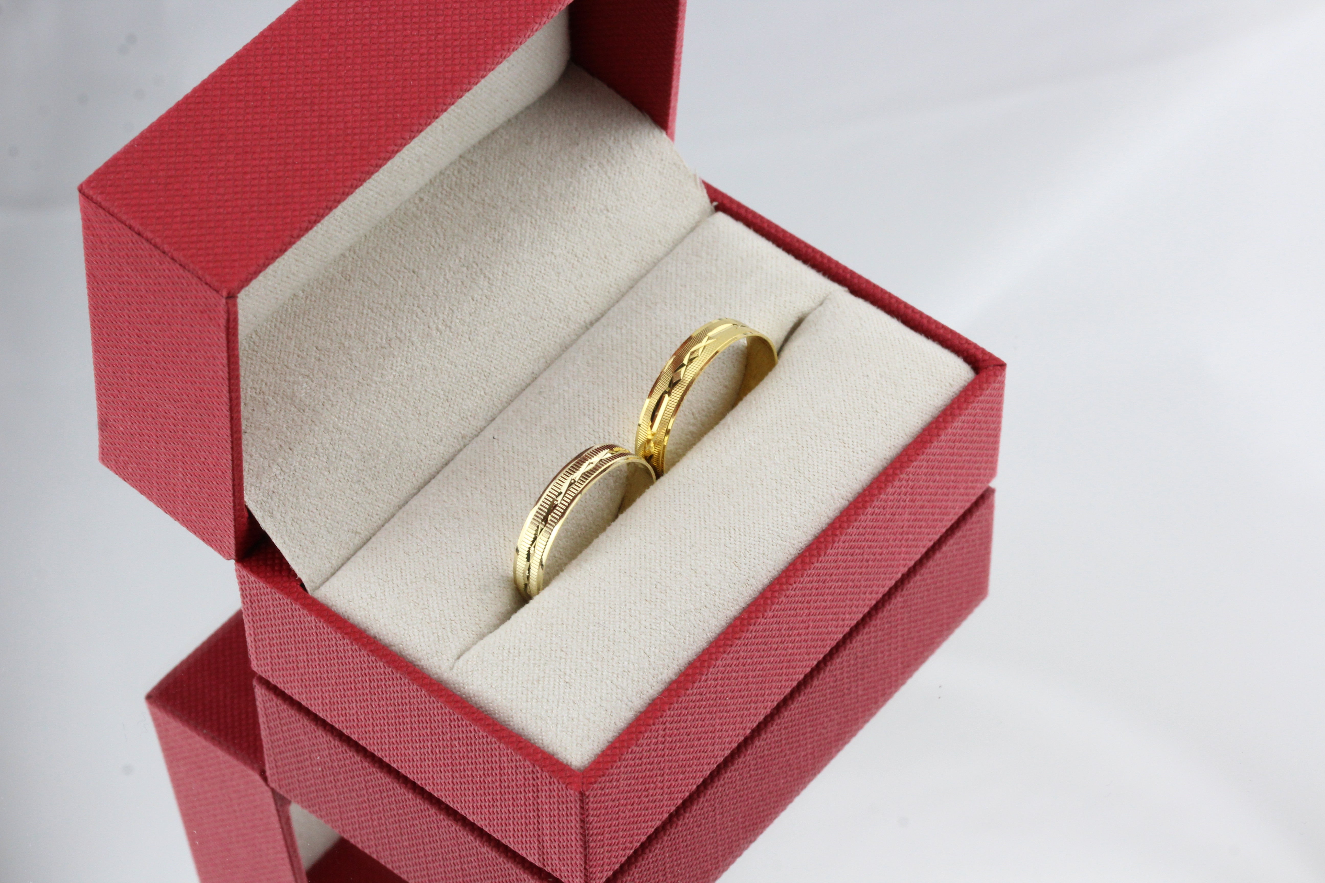 Agave Gold Wedding Ring