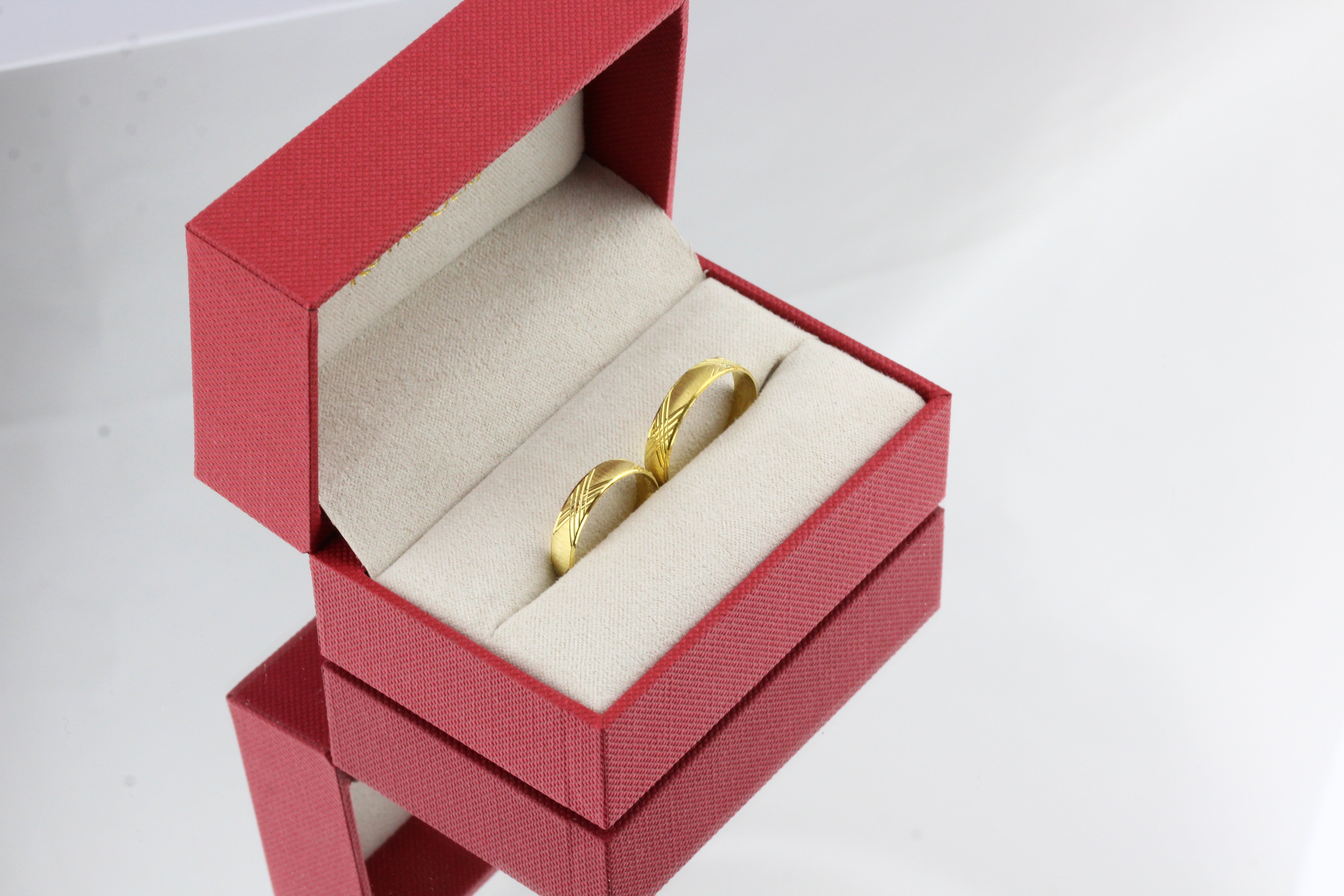 Leto Gold Wedding Ring