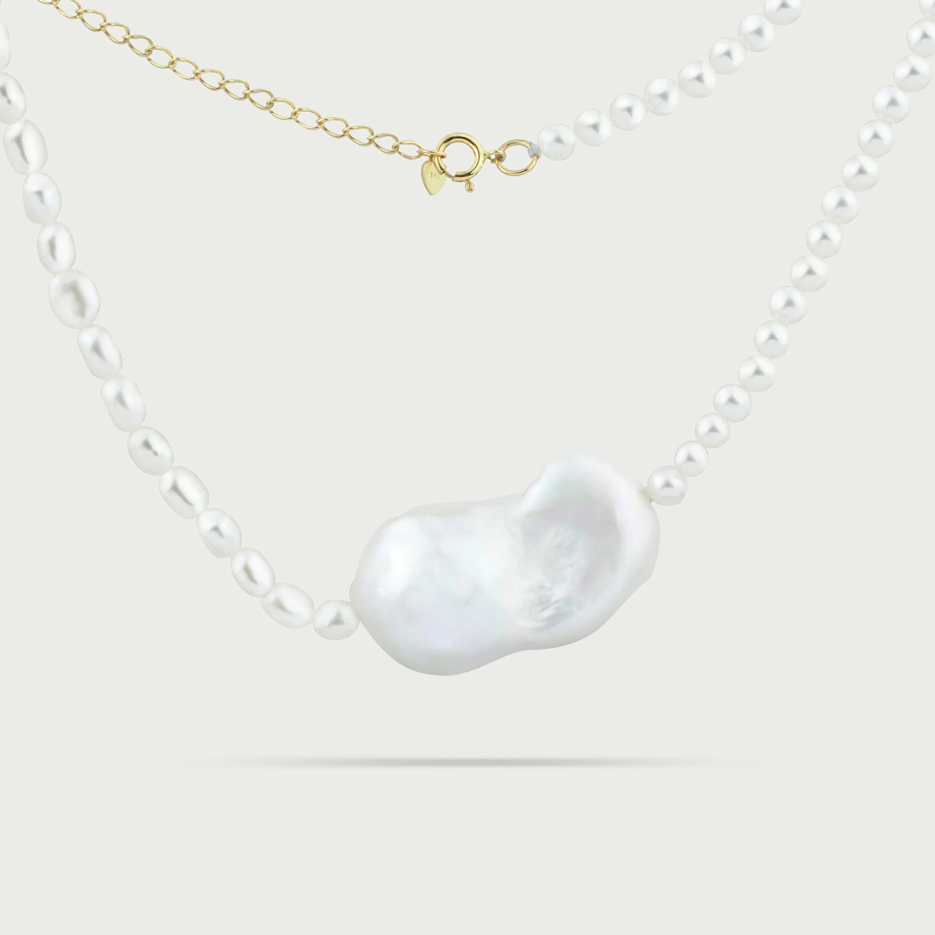 Ocean Hush Pearl Necklace