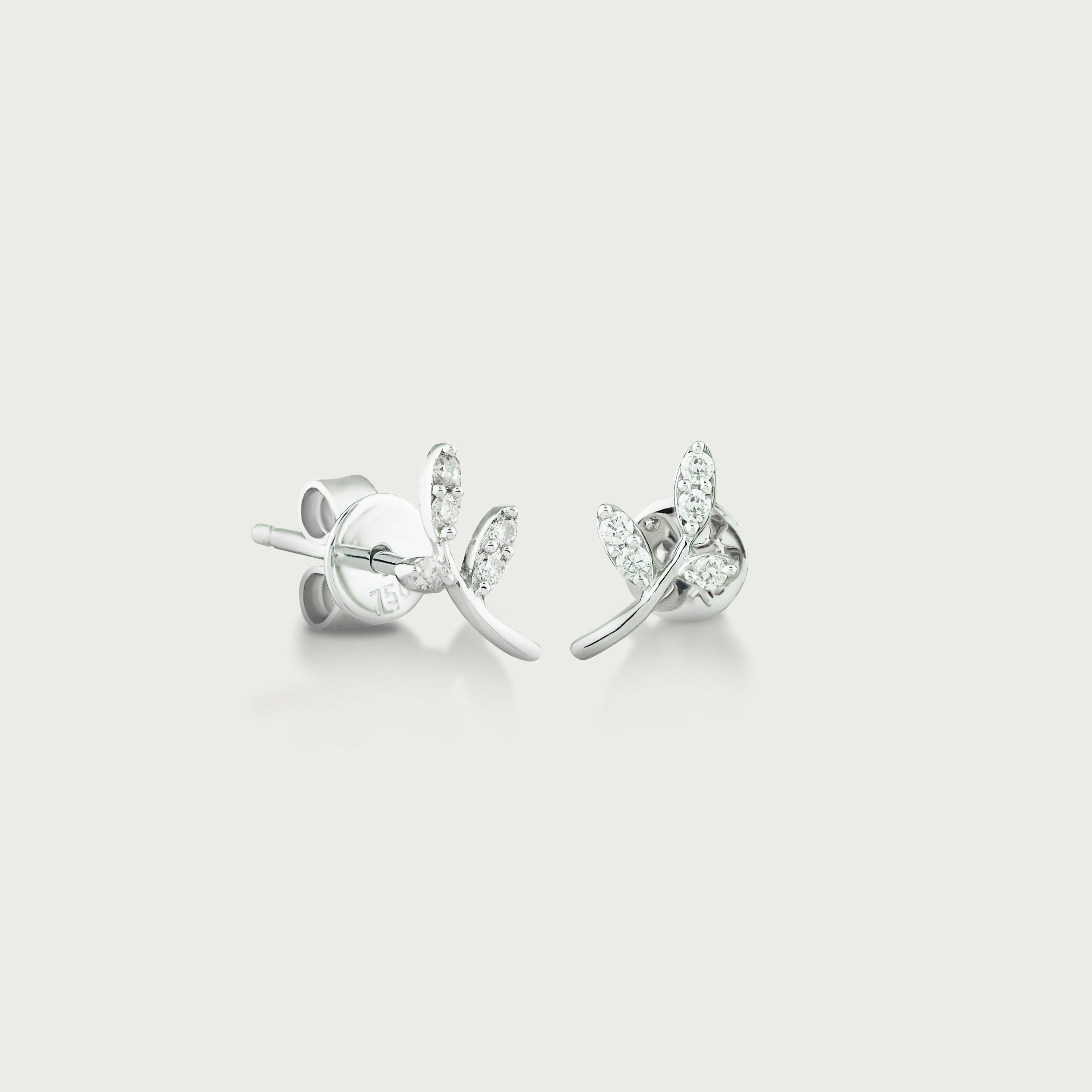 Petal Shine Diamond Stud Earrings