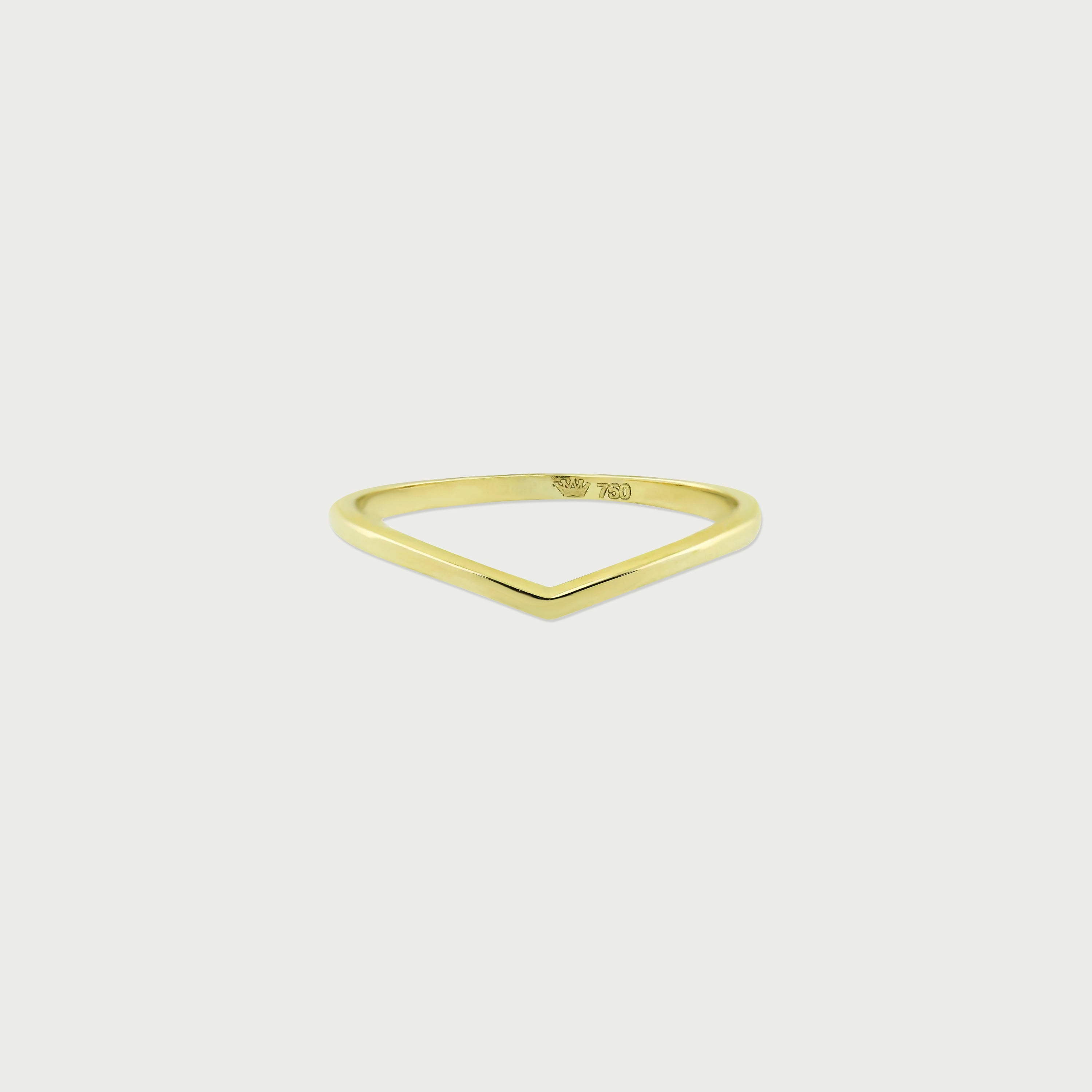 Sleek Move V Gold Ring