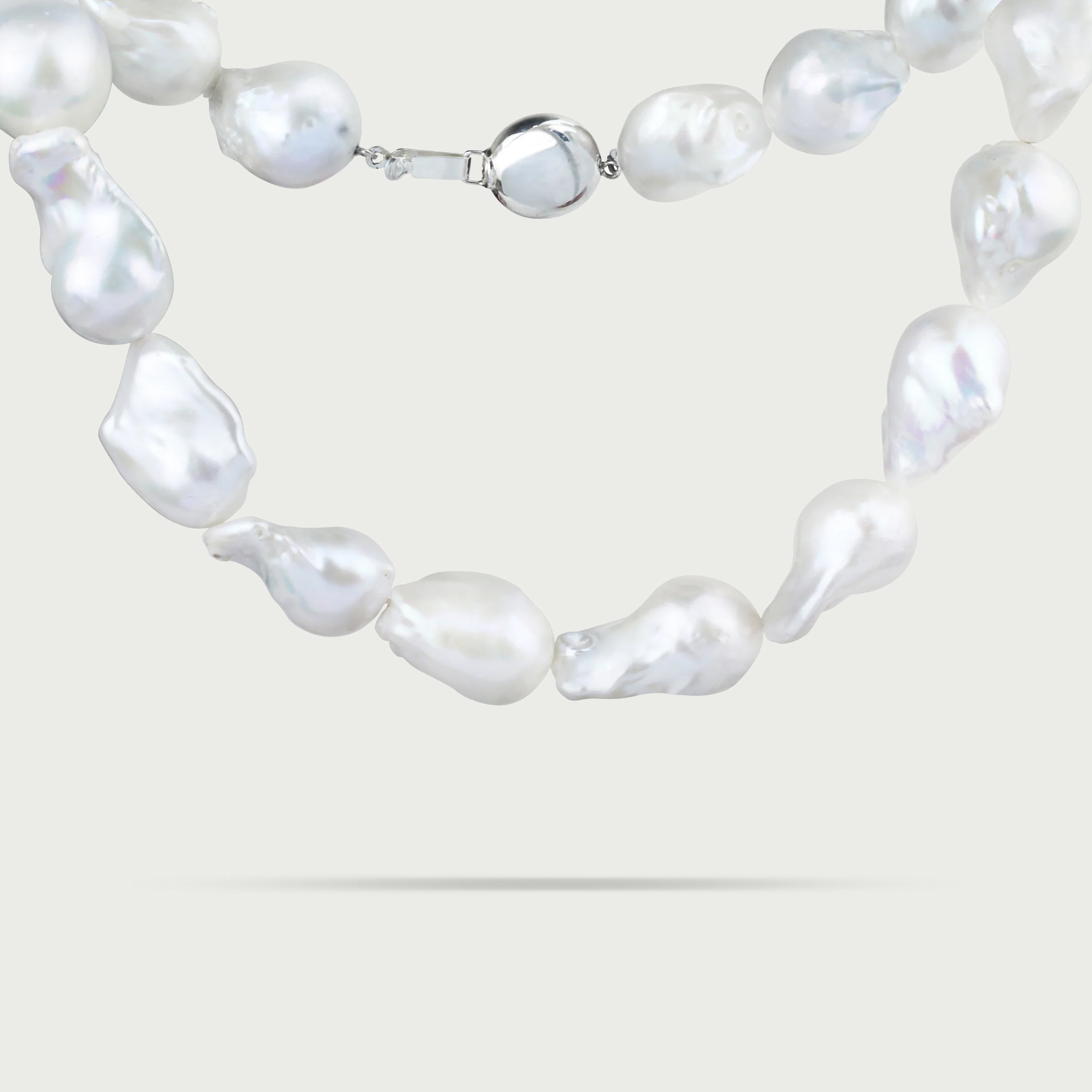 Sunkissed Abyss Pearl Necklace